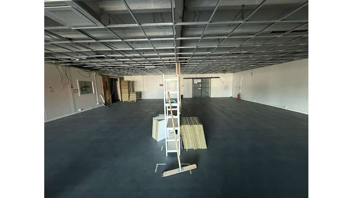 A louer local commercial 250m² à Vedène