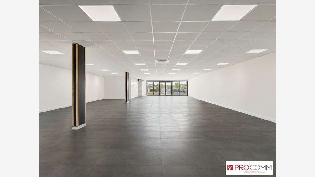 A louer local commercial 250m² à Vedène