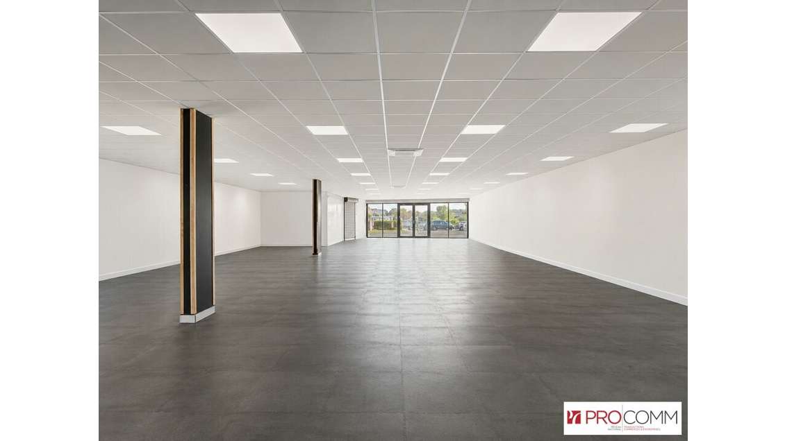 A louer local commercial 250m² à Vedène