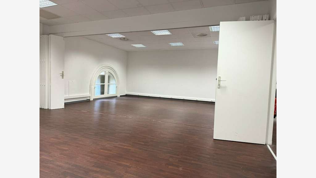 A louer local commercial 274m² à Nice Carabacel
