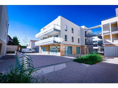 Location Locaux commerciaux - Boutiques à Pusignan