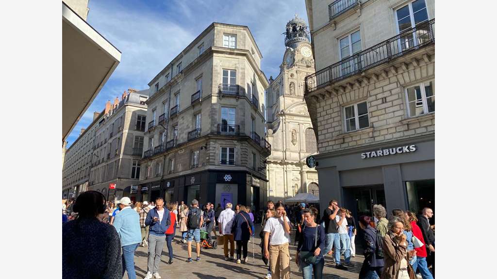 Local commercial 130m² à louer à Nantes Decré
