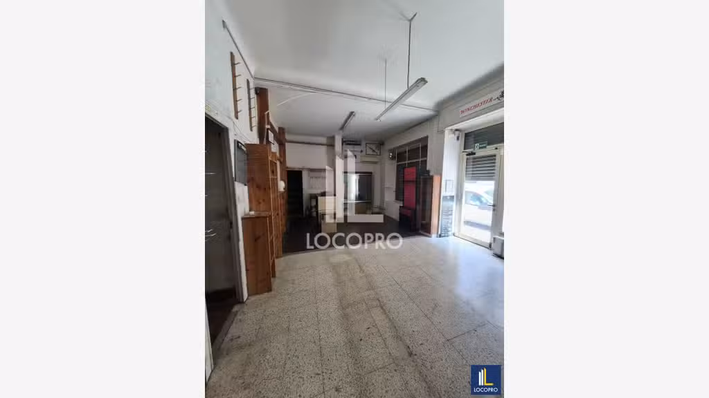 Location local 50m² proche rue Barla à Nice