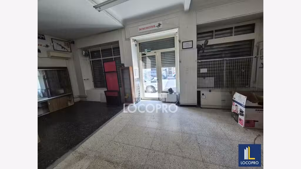 Location local 50m² proche rue Barla à Nice
