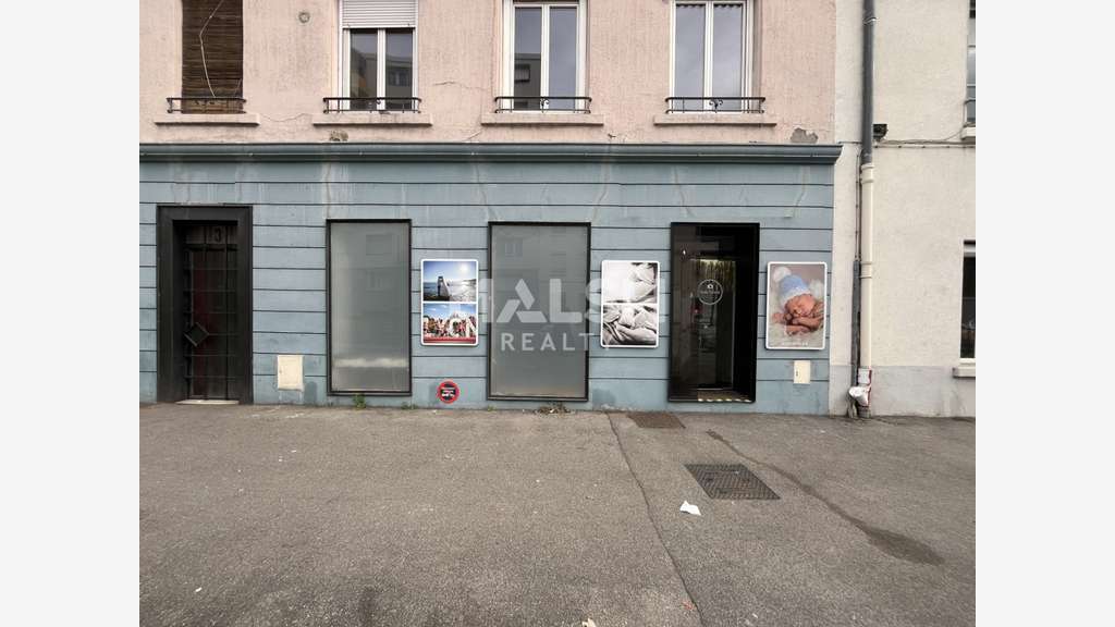 Local commercial  61m² à Villeurbanne Ferrandière 