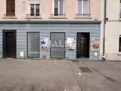 Local commercial  61m² à Villeurbanne Ferrandière 