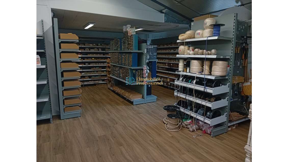 A louer local commercial 349m² à Quimper