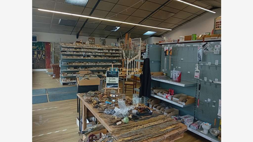 A louer local commercial 349m² à Quimper