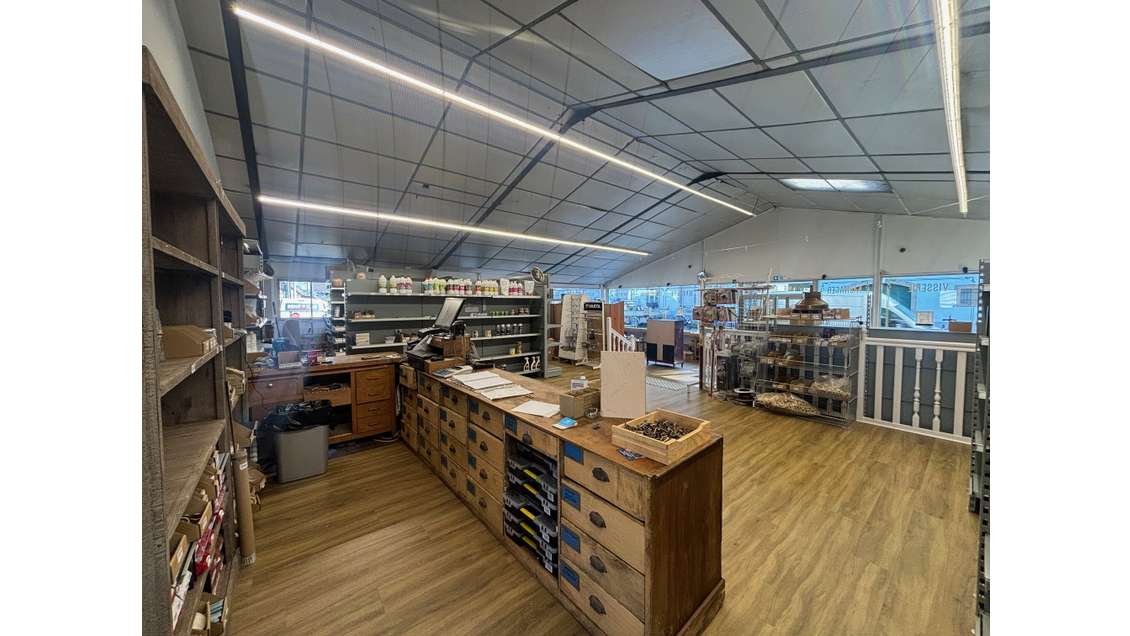 A louer local commercial 350m² proche gare Quimper