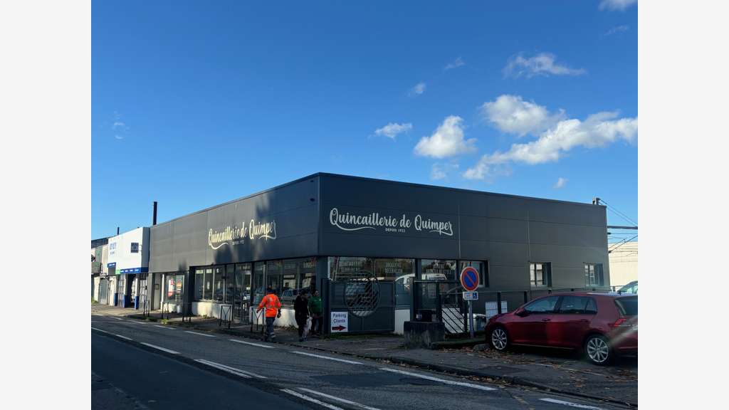 A louer local commercial 350m² proche gare Quimper