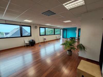 A louer superbe local 100m² proche Hôpital Quimper