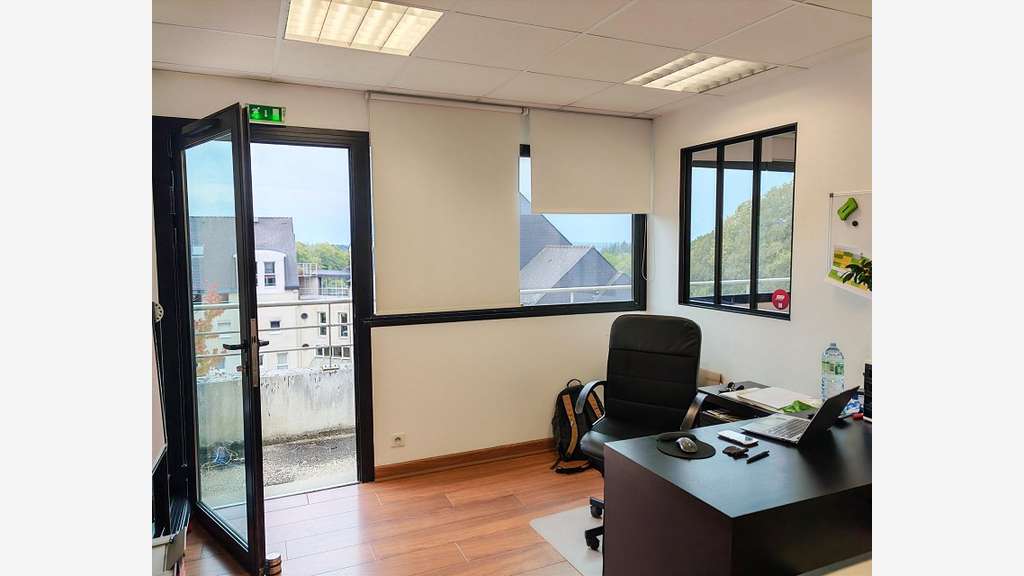 A louer superbe local 100m² proche Hôpital Quimper