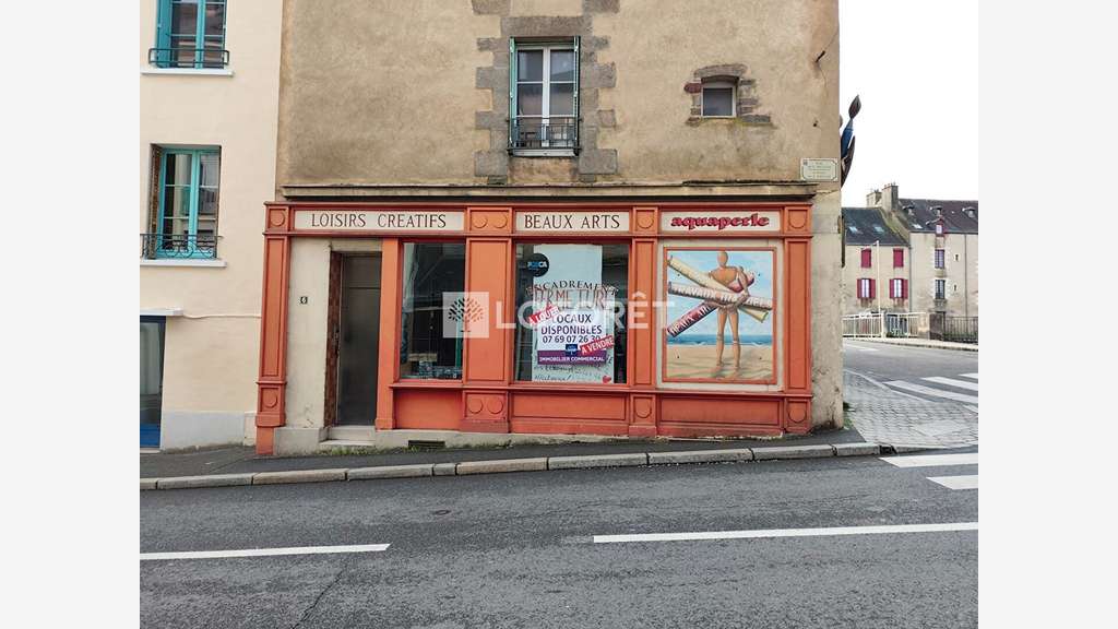 Belle visibilité local commercial 140m² à Redon 