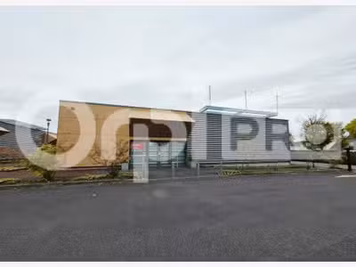 Local commercial à louer 450m² à Reims