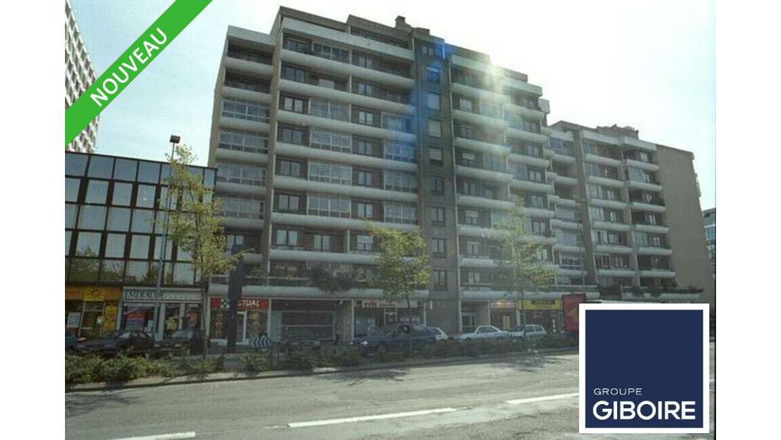 A louer local commercial 331m² à Rennes centre 