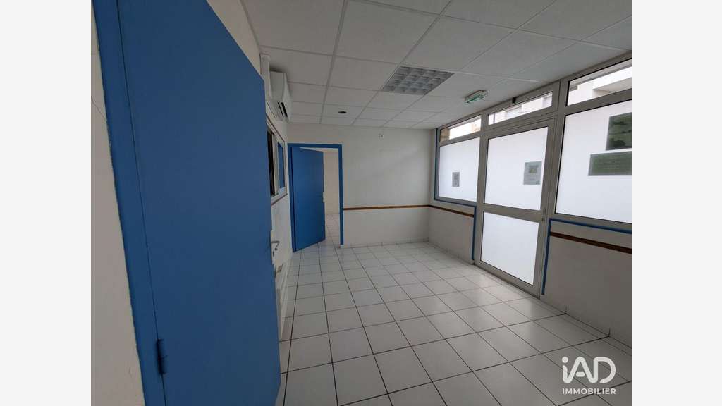 A louer local 126m² à Roissy-en-Brie