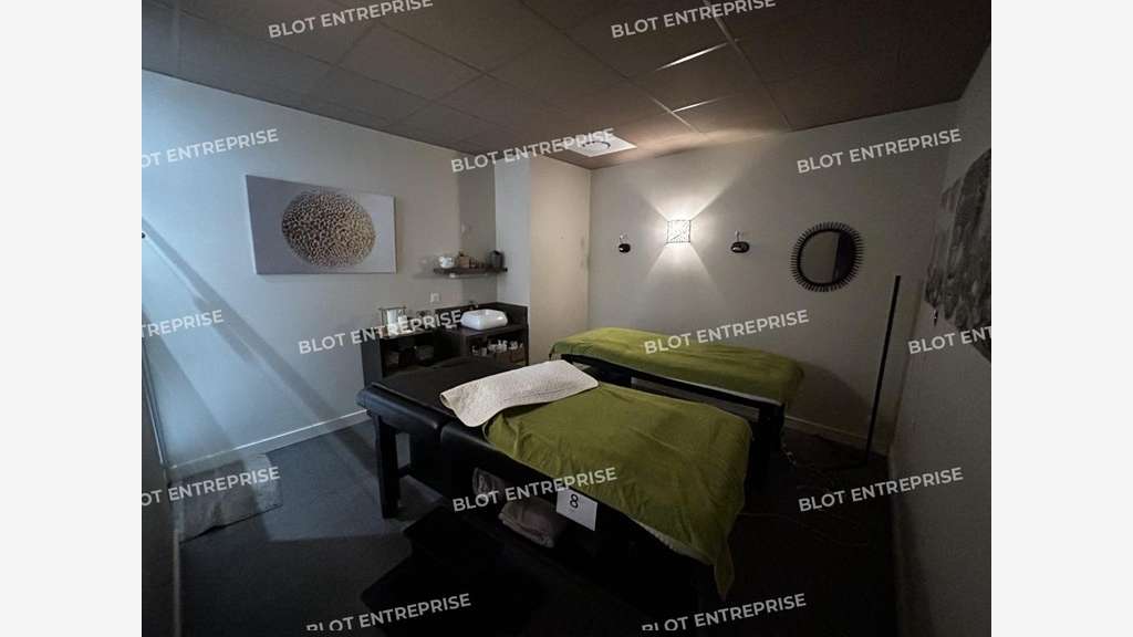 A louer locaux commerciaux 89m² à Saint-Herblain
