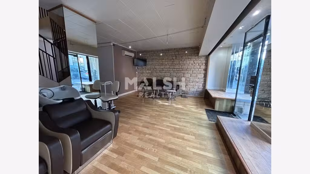 Local commercial à louer 93m² à Lyon 3e
