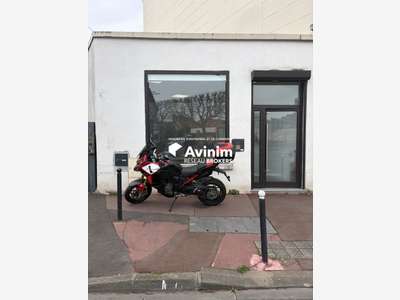 Location local commercial 90m² St-Maur-des-Fossés