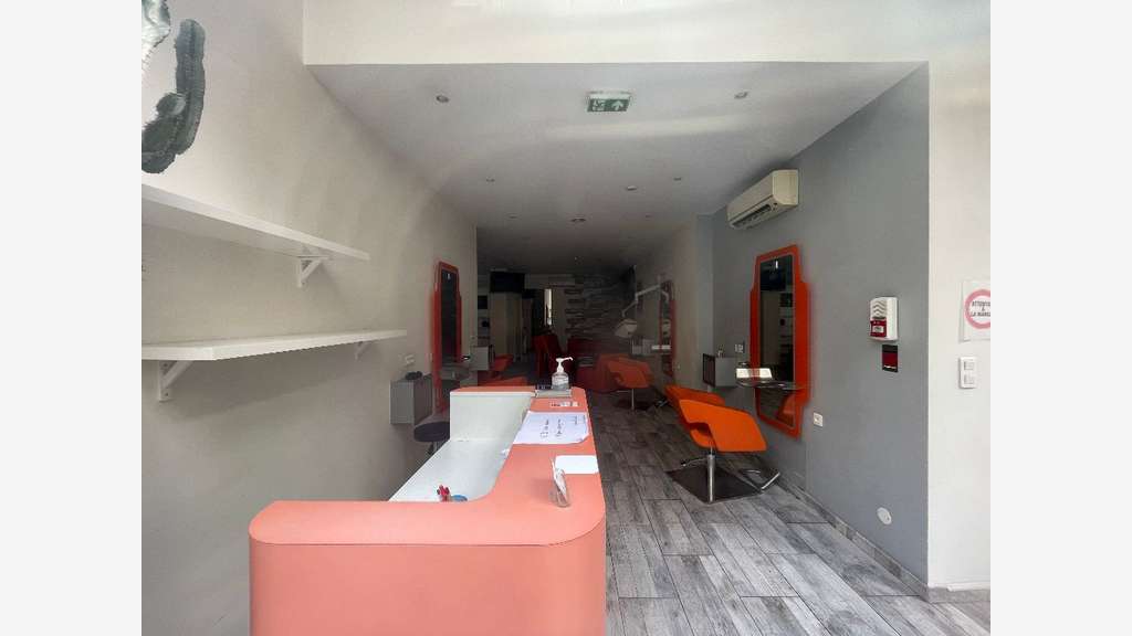Location local commercial 112m² à Villeurbanne
