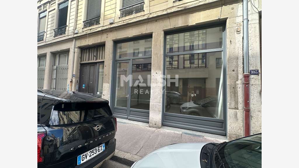 Local à louer 63m² + cour privative à Lyon 6e