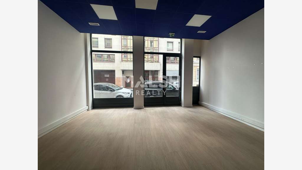 Local à louer 63m² + cour privative à Lyon 6e