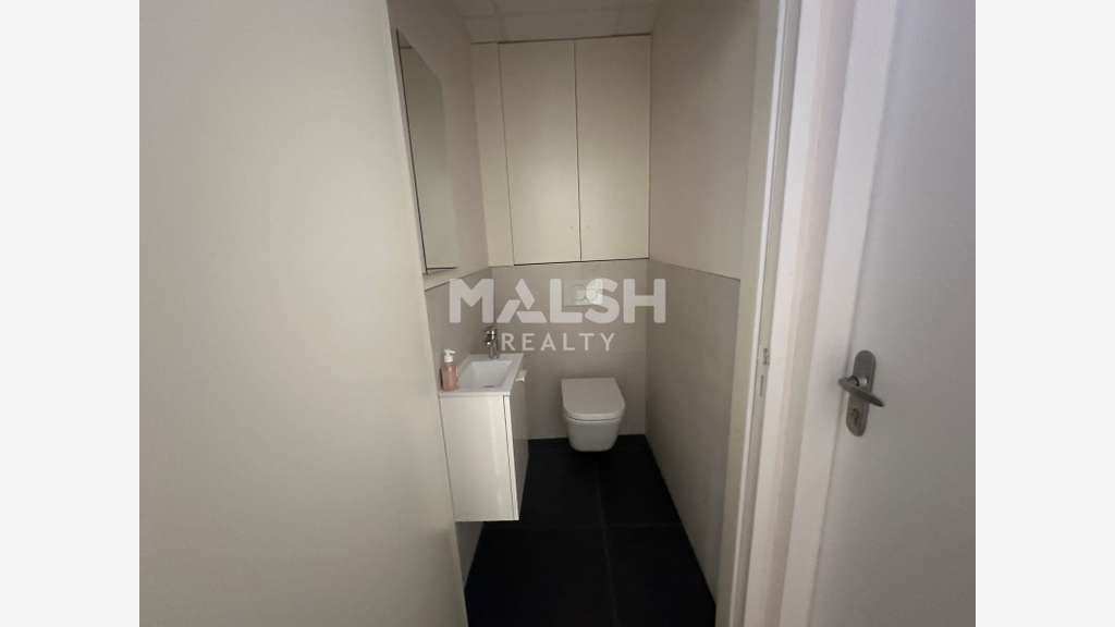 Local à louer 63m² + cour privative à Lyon 6e