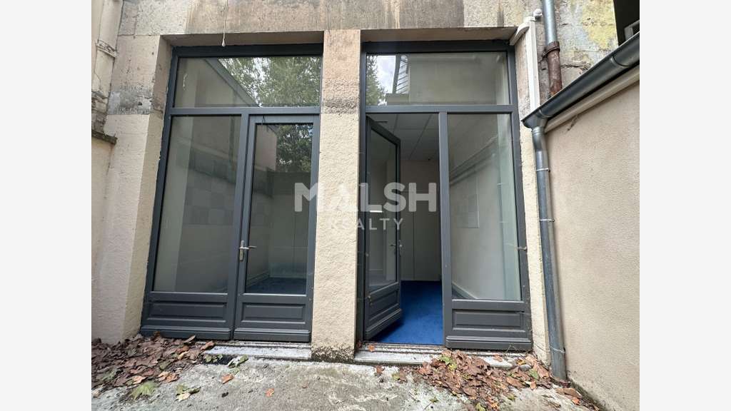 Local à louer 63m² + cour privative à Lyon 6e