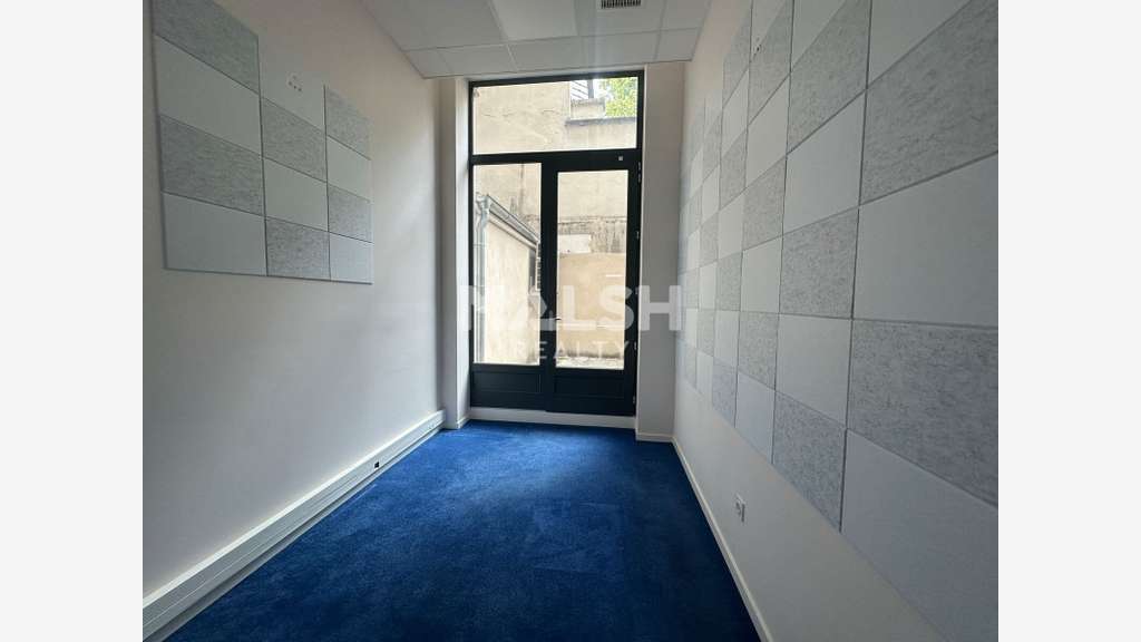 Local à louer 63m² + cour privative à Lyon 6e