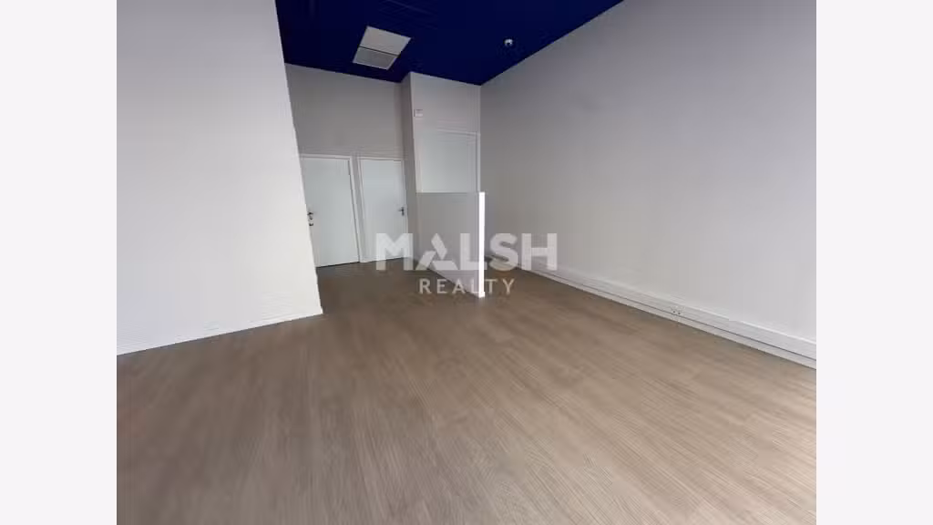 Local à louer 63m² + cour privative à Lyon 6e