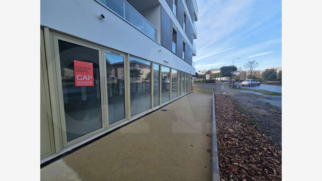 A louer local commercial 104m² à Saint-Malo