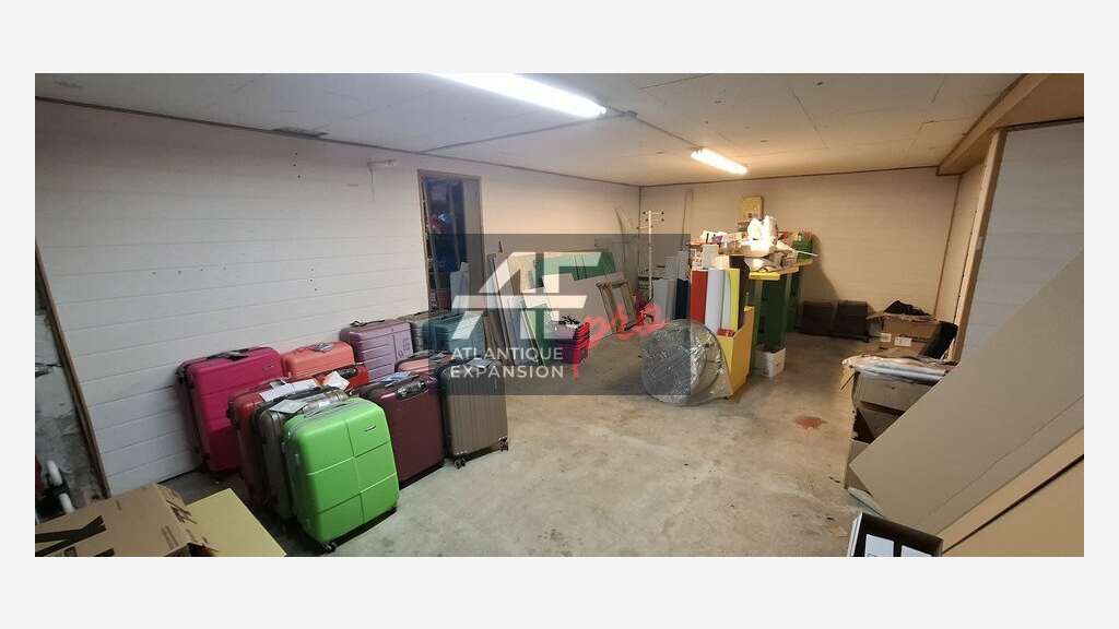 Local commercial 105m² + cave à louer à St-Nazaire