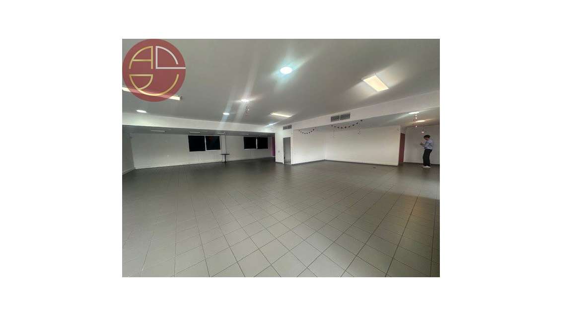 A louer local 385m² à Saint-Orens-de-Gameville