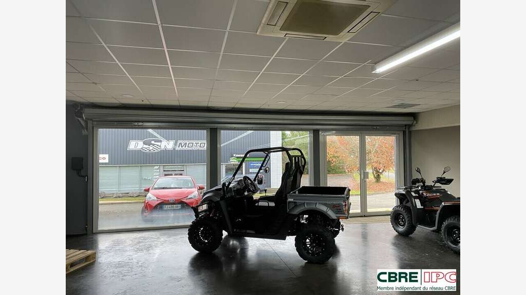 Location local commercial 522m² St Pierre du Mont