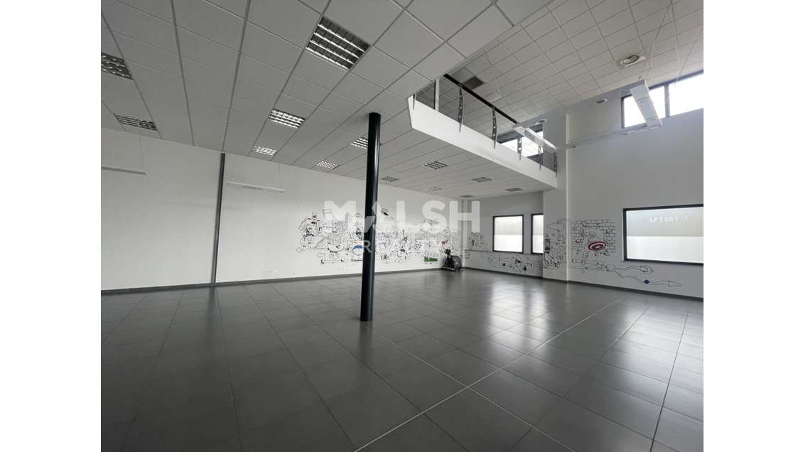 A louer local 400m² à Saint Quentin Fallavier