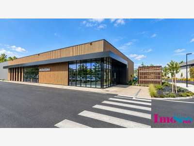 Local commercial 350m² à louer à Ste Eulalie