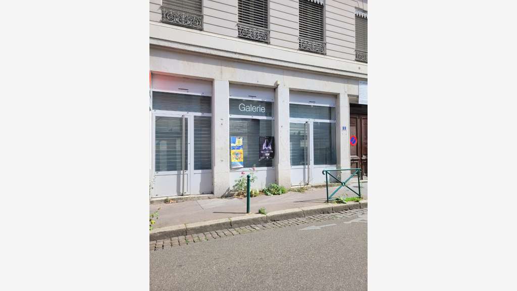 A louer local commercial 75m² proche métro 69007