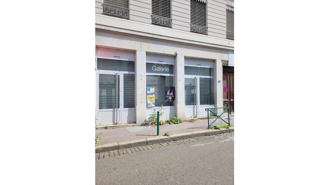 A louer local commercial 75m² proche métro 69007