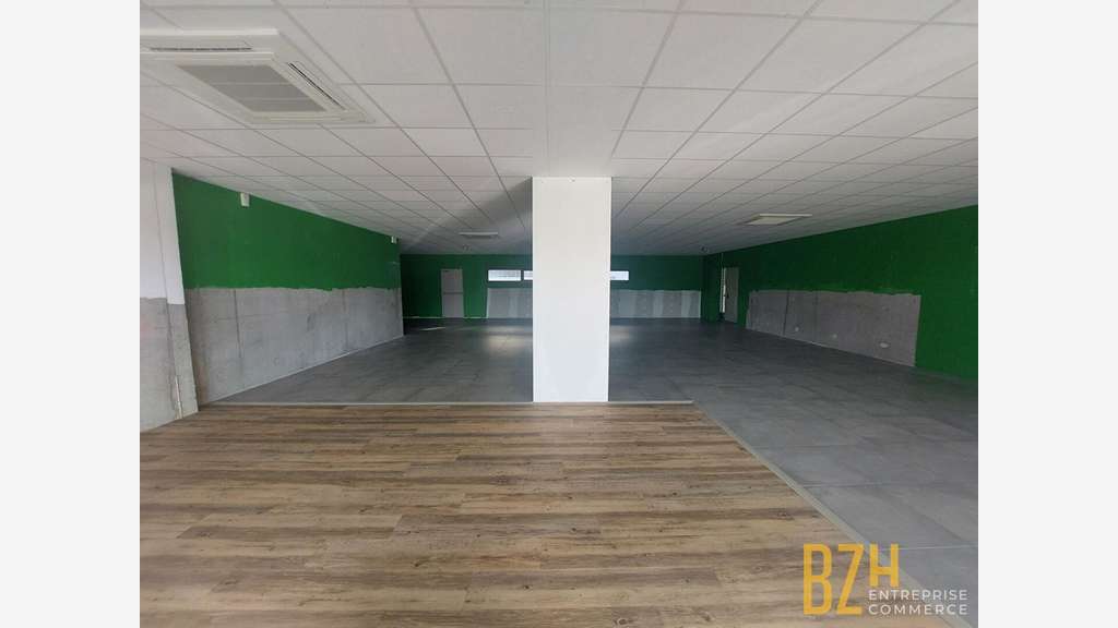 A louer local commercial 522m² secteur Lorient
