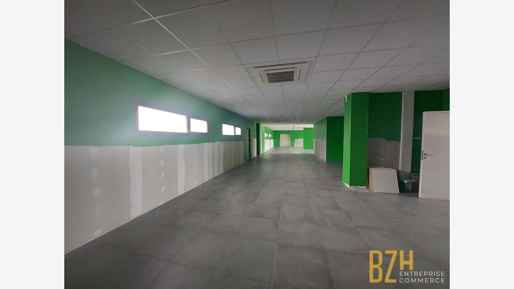 A louer local commercial 522m² secteur Lorient