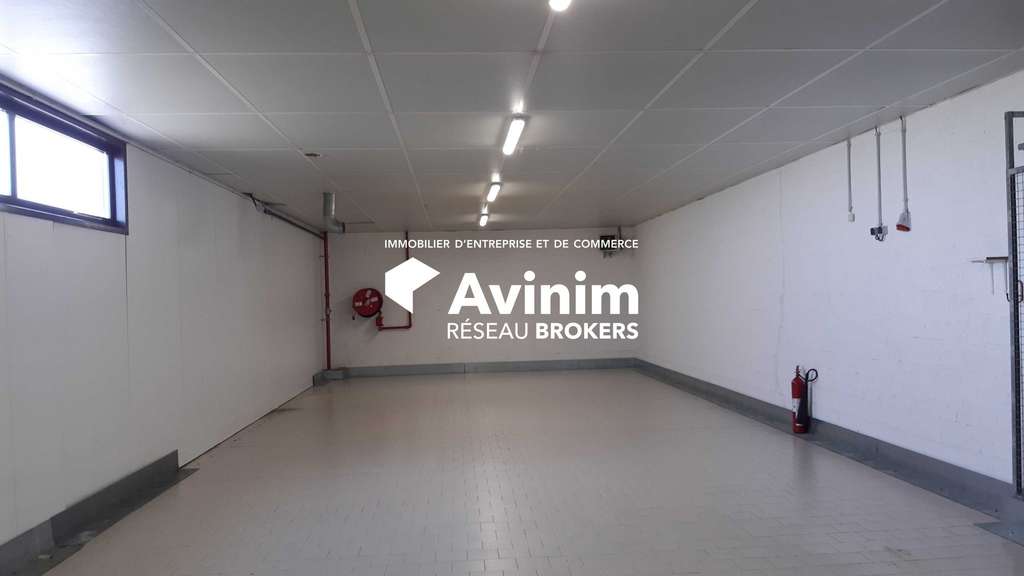 A louer local commercial 1086m² Selles-sur-Cher
