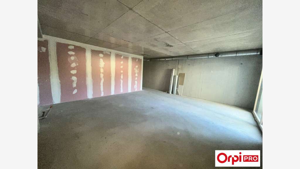 Local commercial 56m² à louer à Sérézin-du-Rhône