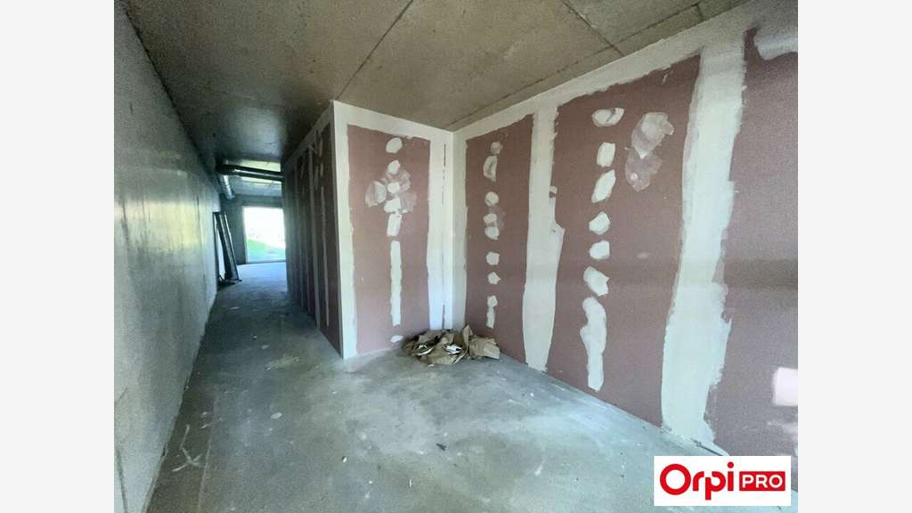 Local commercial 56m² à louer à Sérézin-du-Rhône