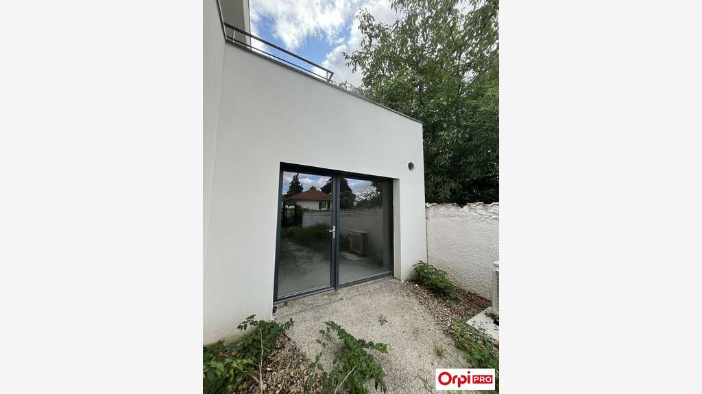 Local commercial 56m² à louer à Sérézin-du-Rhône