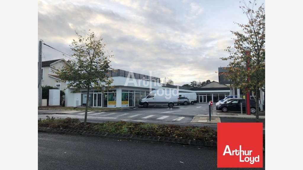 Local commercial  70m² à louer à Poitiers Sud