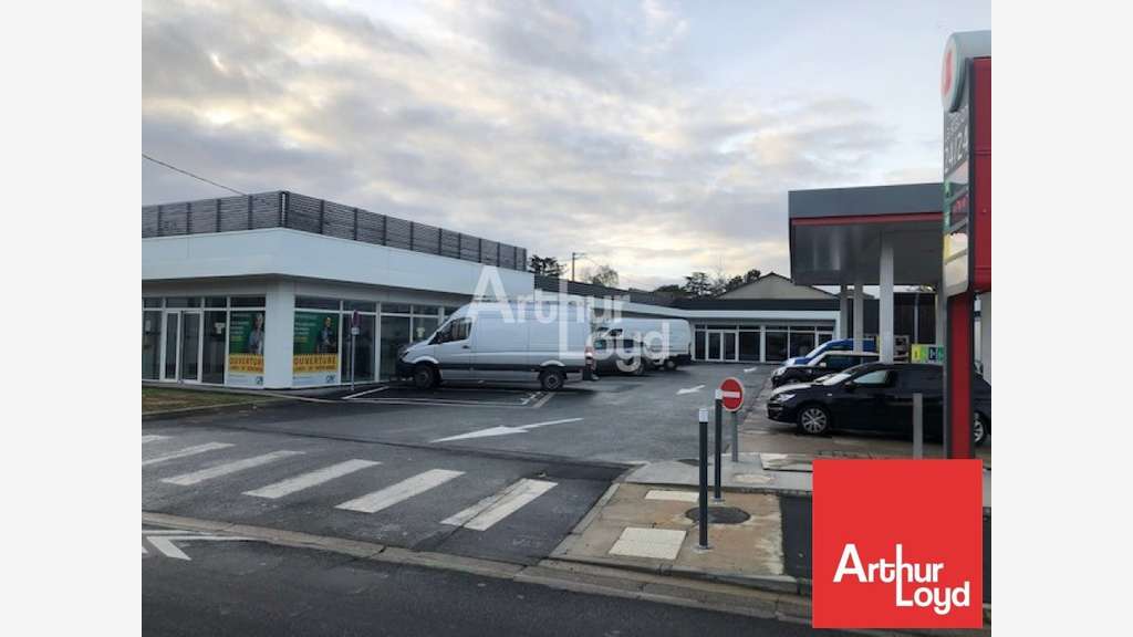 Local commercial  70m² à louer à Poitiers Sud