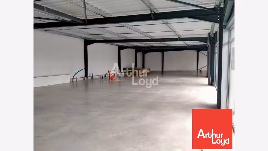 Local commercial  70m² à louer à Poitiers Sud