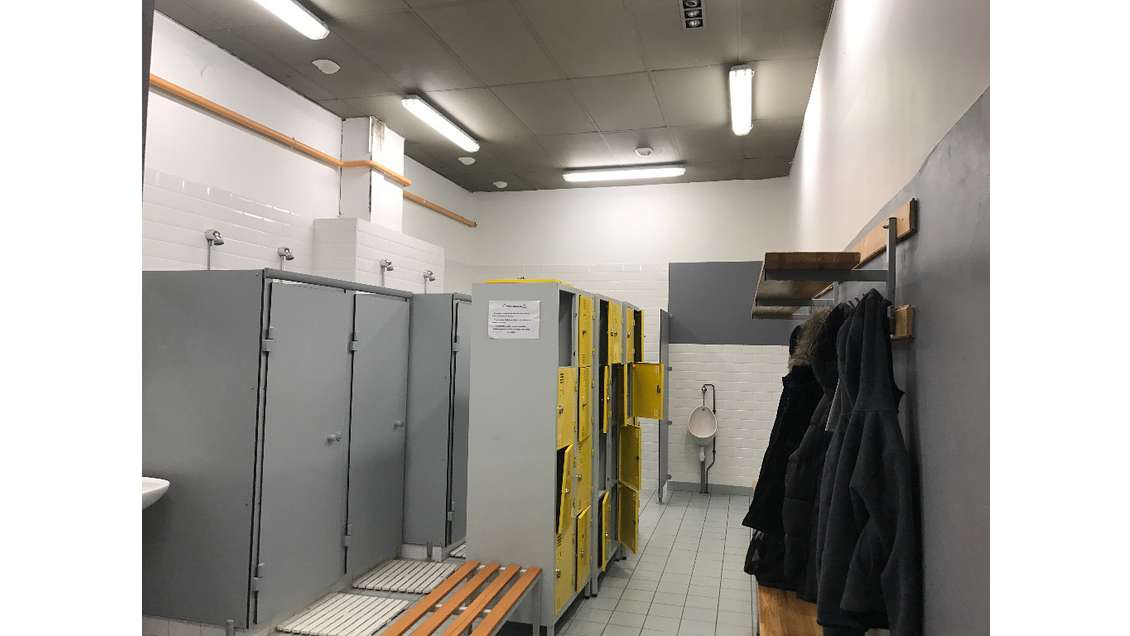 A louer local commercial 936m² axe passant Angers