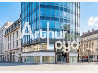 Espace commercial 159m² à louer à Chambéry 