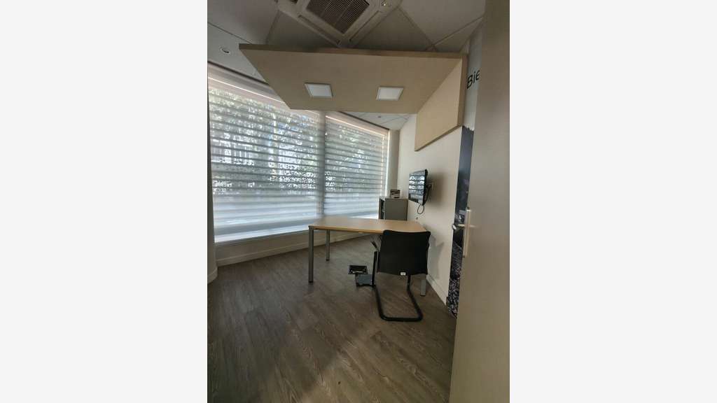 Espace commercial 159m² à louer à Chambéry 